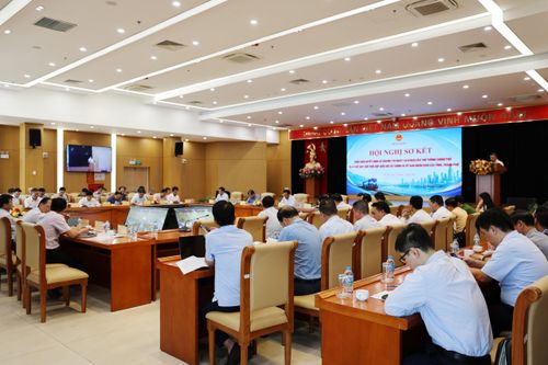 Toàn cảnh Hội nghị sơ kết thực hiện Quyết định số 358/QĐ-TTg ngày 10/3/2020 của Thủ tướng Chính phủ và ký kết quy chế phối hợp giữa Bộ Xây dựng và UBND các tỉnh, thành phố.