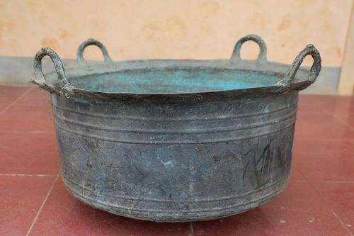 Trong vòng hơn 50 năm đã 5 lần chiếc vạc đồng bị lấy cắp nhưng vẫn quay trở về xã Châu Tiến, Nghệ An