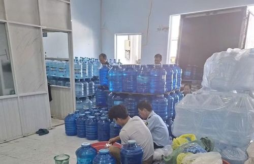 Nơi sản xuất nước đóng chai giả mạo thương hiệu.