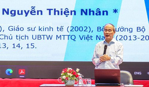 Đồng chí Nguyễn Thiện Nhân, nguyên Ủy viên Bộ Chính trị, nguyên Phó Thủ tướng Chính phủ, nguyên Bí thư Thành ủy Thành phố Hồ Chí Minh, phân tích nguyên nhân mức sinh thấp và chưa đạt mức sinh thay thế.