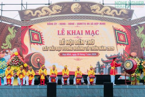 Các màn trống tế khai hội đặc sắc.