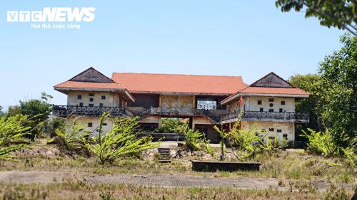 Đến ngày 10/7, Ban Quản lý Khu Kinh tế Dung Quất và Khu Công nghiệp Quảng Ngãi tiếp tục có văn bản đôn đốc. Theo báo cáo của chủ đầu tư, việc sửa chữa các hạng mục giai đoạn 1 đang được triển khai và dự kiến hoàn thành vào tháng 9. Chủ đầu tư cũng cam kết nộp hồ sơ điều chỉnh dự án trước ngày 30/7.