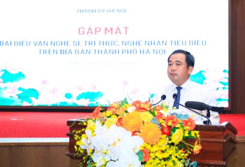 Bí thư Thành ủy Hà Nội Trần Đức Thắng phát biểu tại buổi gặp mặt. Ảnh: Quang Thái