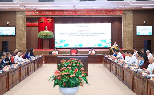 Quang cảnh buổi gặp mặt. Ảnh: Quang Thái