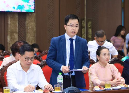 TS. Phạm Huy Hiệu phát biểu tại buổi gặp mặt. Ảnh: Quang Thái