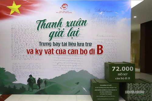 Không gian trưng bày "Thanh xuân gửi lại" được mở cửa đến hết ngày 2/9/2026. Ảnh: T.Anh