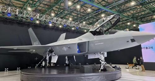 Xét đến các yếu tố này và giả sử một máy bay chiến đấu hiện đại có giá 200 triệu đô la mỗi chiếc, để KF-21 rẻ hơn 40% so với các đối thủ cạnh tranh, chi phí của nó sẽ phải vào khoảng 120 triệu đô la.