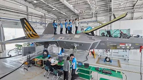Như vậy 125 triệu đô la có thể được coi là điểm khởi đầu, và chi phí thực tế của máy bay chiến đấu "tổng thể" cuối cùng nhiều khả năng sẽ cao hơn - và chúng ta không nói về một sai sót nhỏ, mà về những khoản chi phí phát sinh thêm hàng chục triệu đô la.
