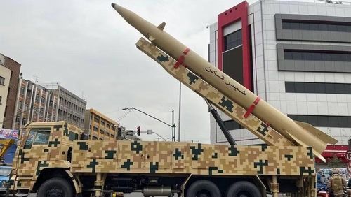 Nhưng hiện tại không rõ Iran còn bao nhiêu tên lửa đủ sức vươn tới lãnh thổ Ukraine, ngoài ra hệ thống phòng không bảo vệ Kyiv với các tổ hợp Patriot hay SAMP/T rõ ràng không thể coi thường.