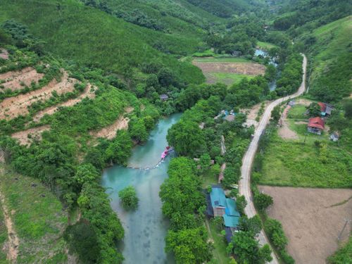 'Thời gian tới, địa phương tiếp tục đầu tư hạ tầng, phát triển du lịch cộng đồng, trải nghiệm và du lịch xanh, đưa thác Mây trở thành điểm nhấn của du lịch phía tây Thanh Hóa', ông Mạnh nói. Ảnh: Đình Minh