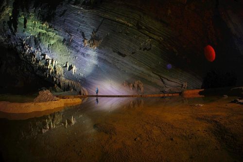 Rục Mòn là hang động có chiều dài 2.862 m, chiều cao trần hang khoảng 300 m. Ảnh: Vietnam Expeditions.