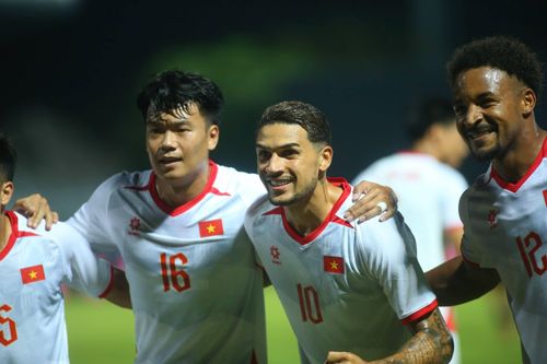 Tuyển Việt Nam đang có hàng công mạnh.