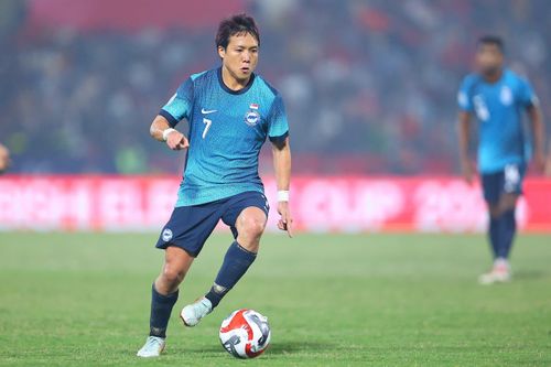  Nakamura từng sút xa tung lưới tuyển Việt Nam. 