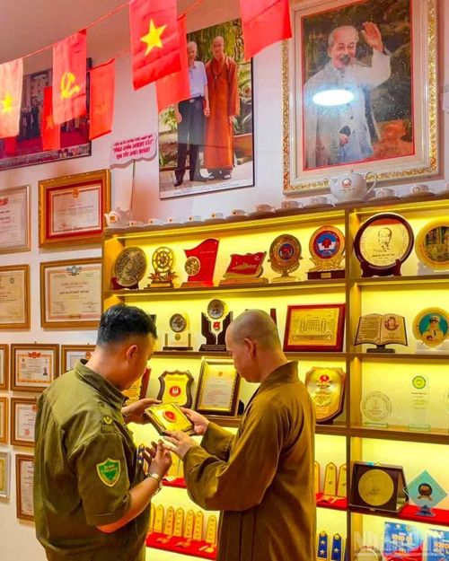 Không chỉ dừng lại ở việc lưu giữ, Đại đức Thích Thanh Toàn mong muốn bộ sưu tập trở thành địa chỉ giáo dục truyền thống cho thế hệ trẻ. Nhiều học sinh, sinh viên sau khi tham quan đã bày tỏ sự xúc động khi được tận mắt nhìn thấy những kỷ vật gắn với một thời chiến đấu của các thế hệ đi trước, từ đó thêm trân trọng giá trị của hòa bình, độc lập hôm nay.