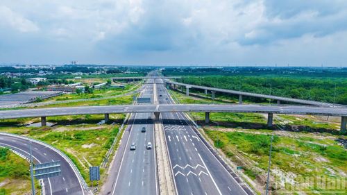 Các tuyến đường kết nối sân bay Long Thành đều được đầu tư hiện đại, đồng bộ theo tiêu chuẩn đường cao tốc.
