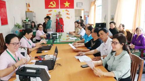 Việc duy trì các điểm giao dịch tại xã, phường, đặc khu giúp người dân tiết kiệm đáng kể thời gian và chi phí đi lại.