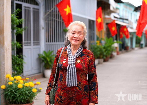  Bà Lại Thị Kim Túy.