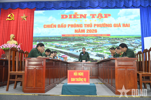  Quang cảnh cuộc họp vận hành cơ chế diễn tập chiến đấu trong khu vực phòng thủ phường Giá Rai (Cà Mau) năm 2026. 