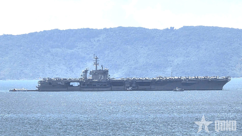  Tàu sân bay USS George Washington thăm Đà Nẵng. 