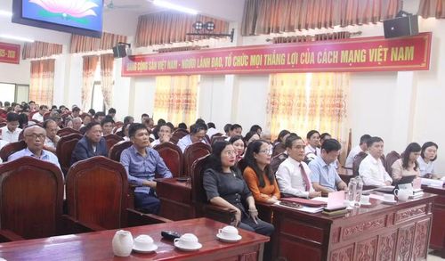 Các đại biểu tham dự Hội nghị.