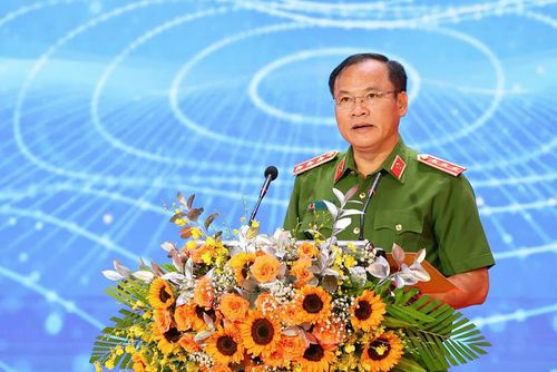 Thượng tướng Nguyễn Văn Long - Thứ trưởng Bộ Công an phát biểu tại buổi lễ. Ảnh: Phương Ngọc