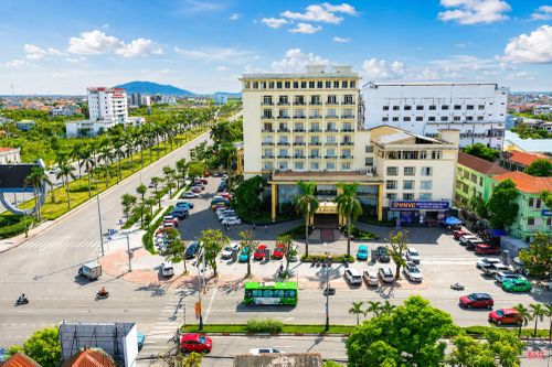 Toàn cảnh Khách sạn Ngân Hà.