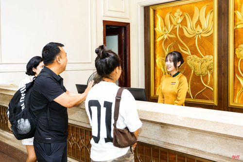 Không gian rộng rãi và tiện nghi của Khách sạn Ngân Hà.
