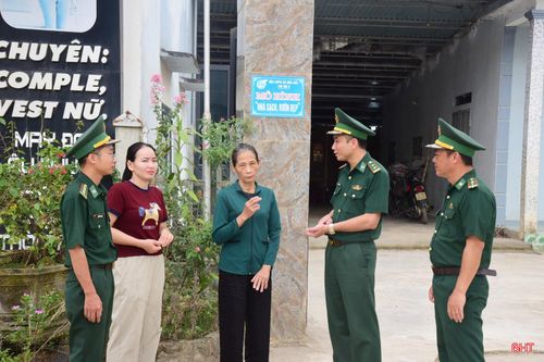 BĐBP Hòa Hải động viên cư dân biên giới nhân rộng mô hình vườn mẫu gắn với xây dựng nhà sạch, vườn đẹp để vừa tăng thu nhập, vừa làm đẹp cảnh quan xóm làng.