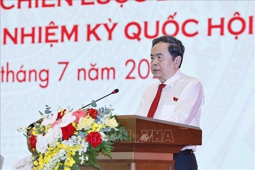 Chủ tịch Quốc hội Trần Thanh Mẫn, Trưởng Ban Tổ chức Diễn đàn phát biểu khai mạc và chỉ đạo Diễn đàn. Ảnh: Doãn Tấn/TTXVN