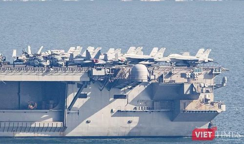 Hiện USS George Washington là soái hạm thứ bảy của hạm đội Thái Bình Dương, là một kho chứa vũ khí đáng gờm trên biển, cùng hạm đội tàu khu trục trang bị tên lửa, tuần dương và tàu ngầm.