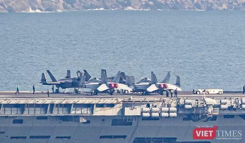 Máy bay tiêm kích trên tàu sân bay USS George Washington (CVN-73). Ảnh XM.