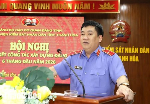 Bí thư Đảng ủy, Viện trưởng Viện Kiểm sát Nhân dân tỉnh Nguyễn Tiến Dũng phát biểu kết luận hội nghị.