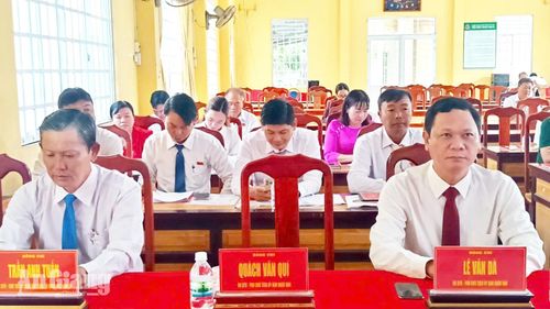 Đại biểu tham dự kỳ họp.