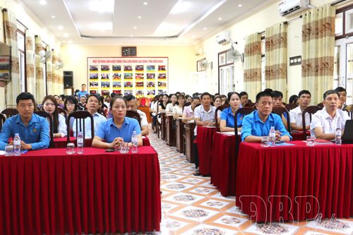 Đại biểu tham dự tập huấn.