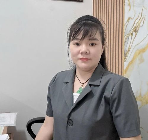Bà Mai Thị Hồng Thủy