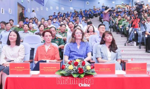Đại diện các cơ quan, tổ chức quốc tế tham dự buổi lễ.