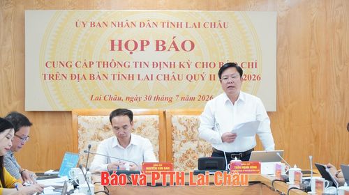Đồng chí Trần Mạnh Hùng - Giám đốc Sở Văn hóa, Thể thao và Du lịch phát biểu kết luận buổi họp báo.