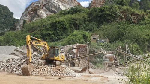 Công ty TNHH Khai thác mỏ Huyền Sơn, xã Thiện tân khai thác đá xây dựng trong phạm vi cấp phép