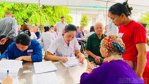 Người dân xã Bảo Ái được tạo điều kiện tiếp cận dịch vụ y tế, góp phần nâng cao chất lượng cuộc sống và thực hiện mục tiêu giảm nghèo đa chiều.