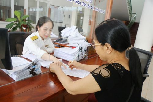 Thuế cơ sở 12 hỗ trợ người nộp thuế cập nhật quy định thuế kịp thời