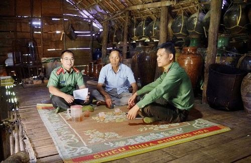 Công an xã Bảo Lâm 5 gặp gỡ người có uy tín trên địa bàn