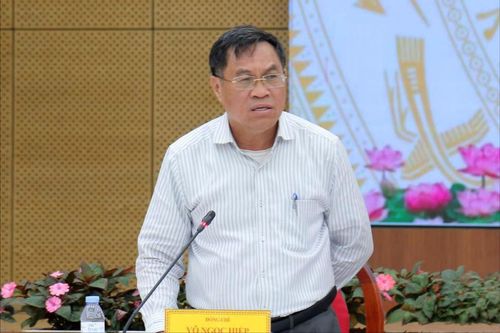 Tỉnh ủy viên, Phó Chủ tịch UBND tỉnh Võ Ngọc Hiệp yêu cầu các đơn vị, địa phương đẩy nhanh tiến độ giải ngân vốn đầu tư công
