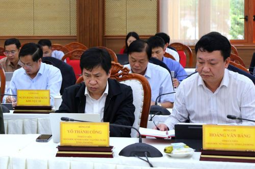 Các sở, ngành, đơn vị tham dự phiên họp