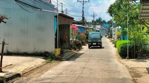 Đường giao thông nông thôn dẫn vào khu vực có đông đồng bào dân tộc thiểu số sinh sống, kết nối liền ấp, liền xã thuộc địa bàn xã Hồng Dân (tỉnh Cà Mau).