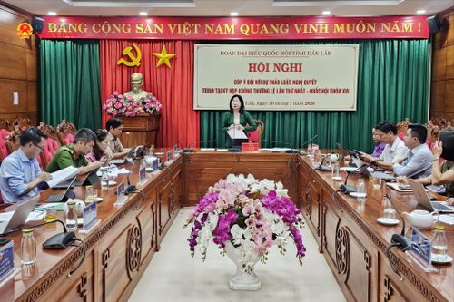 Quang cảnh hội nghị