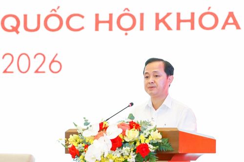 Một số đại biểu tham luận tại diễn đàn.