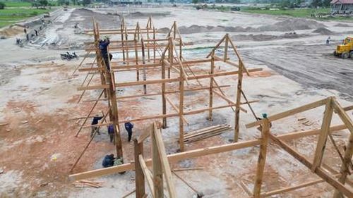 Những căn nhà sàn được dựng lên tại khu tái định cư xã Ia Tul