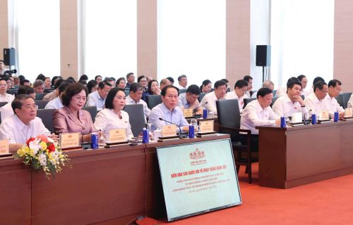 Các đại biểu tham dự diễn đàn. Ảnh: media.quochoi.vn