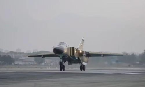 Theo thông tin từ phía Iran, ngày 2/3, hai máy bay cường kích Su-24 cất cánh từ căn cứ không quân Shahid Doran ở thành phố Shiraz để thực hiện nhiệm vụ đáp trả chiến dịch quân sự của Mỹ và Israel.