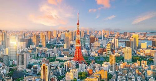 Tokyo tạo ra khoảng một phần năm sản lượng kinh tế của Nhật Bản. Ảnh: Reuters.